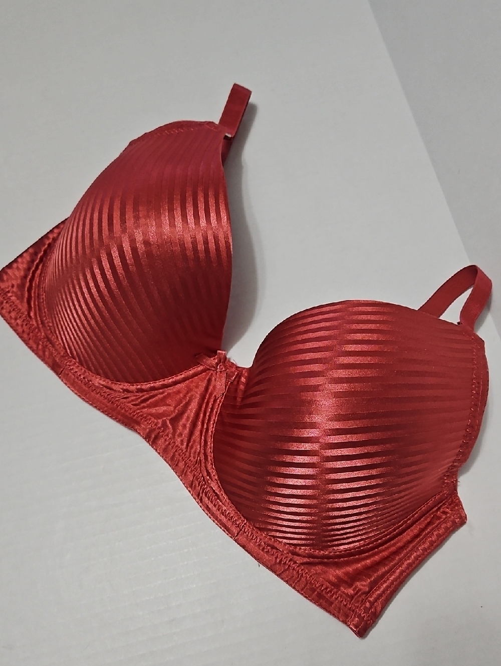 Red Striped Satin Bra - Women Intimates Underwire Padded Seamless Size 38DD